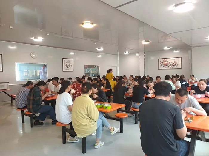 悠悠粽香飄幸福，濃情端午暖人心